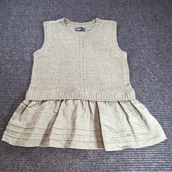 Simply Vera Vera Wang Sweaters - Simply‎ Vera Vera Wang Olive Green Cable Knit Peplum Sweater Vest Womens Small